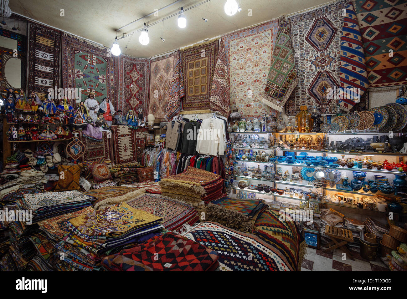 Traditional handicraft at a bazaar in Tehran, Iran Stock Photo