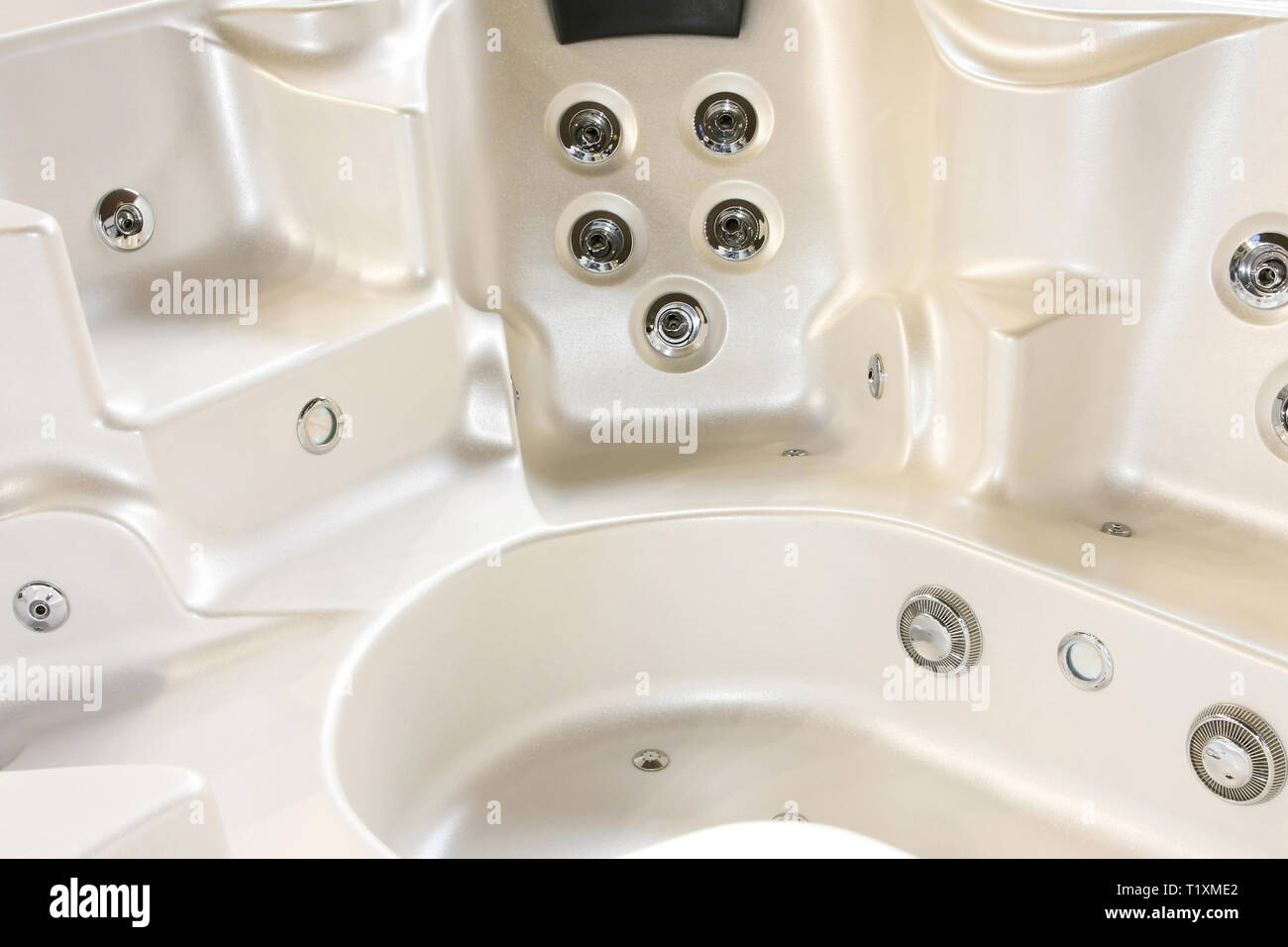 Hydro massage bath tub with water sprinklers Stock Photo Alamy