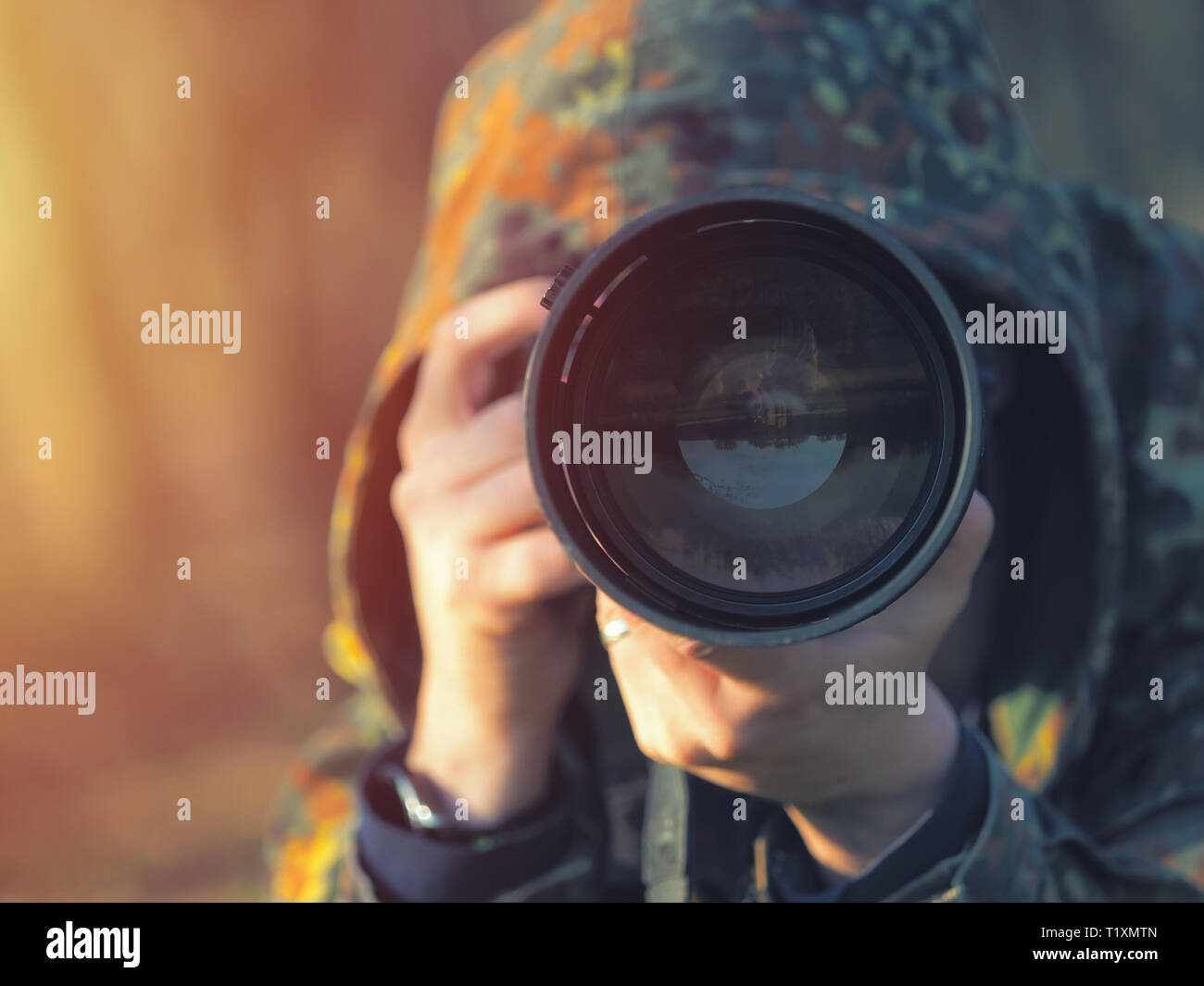Wildlife photography equipment hi-res stock photography and images - Alamy