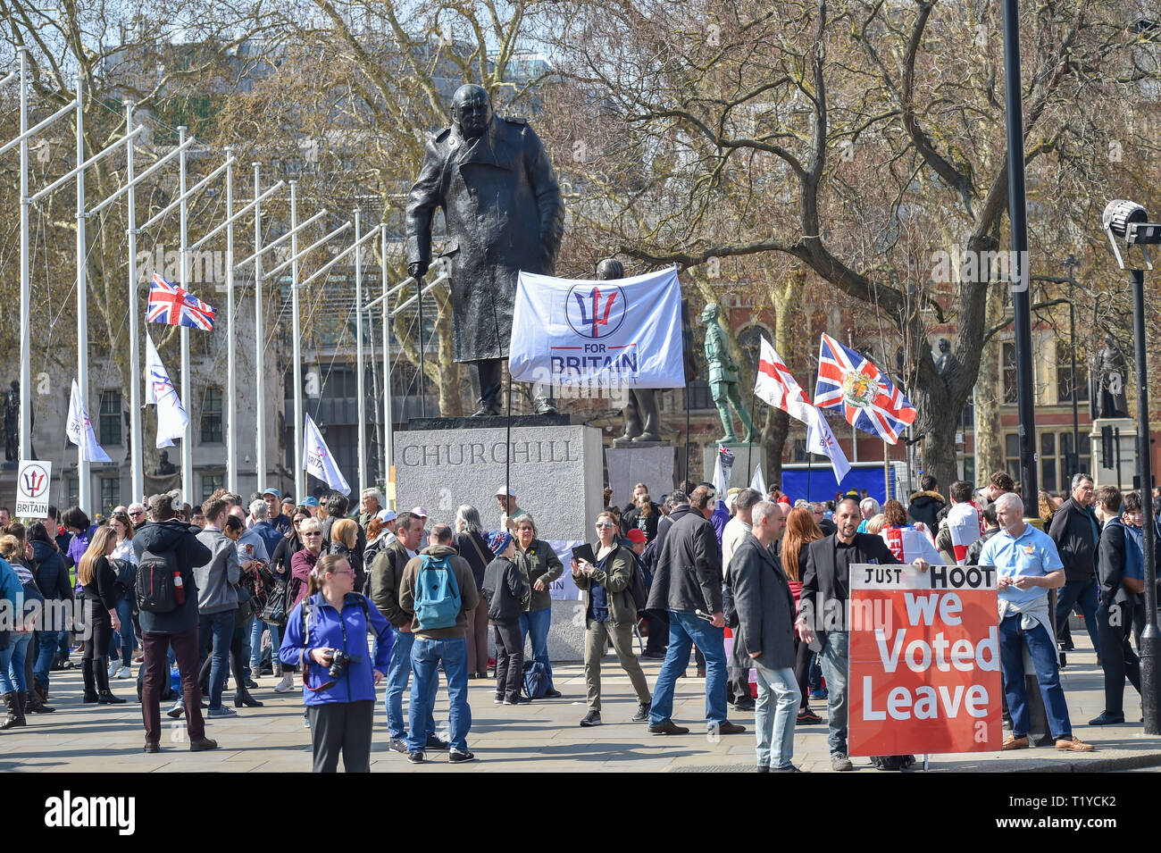 London, UK. 29th Mar, 2019. Pro Brexit supporters gather in Parliament Square London today as they show their anger at not leaving the EU today . MP's are sitting today to debate leaving the European Parliament on the day it was originally supposed to happen Credit: Simon Dack/Alamy Live News Stock Photo