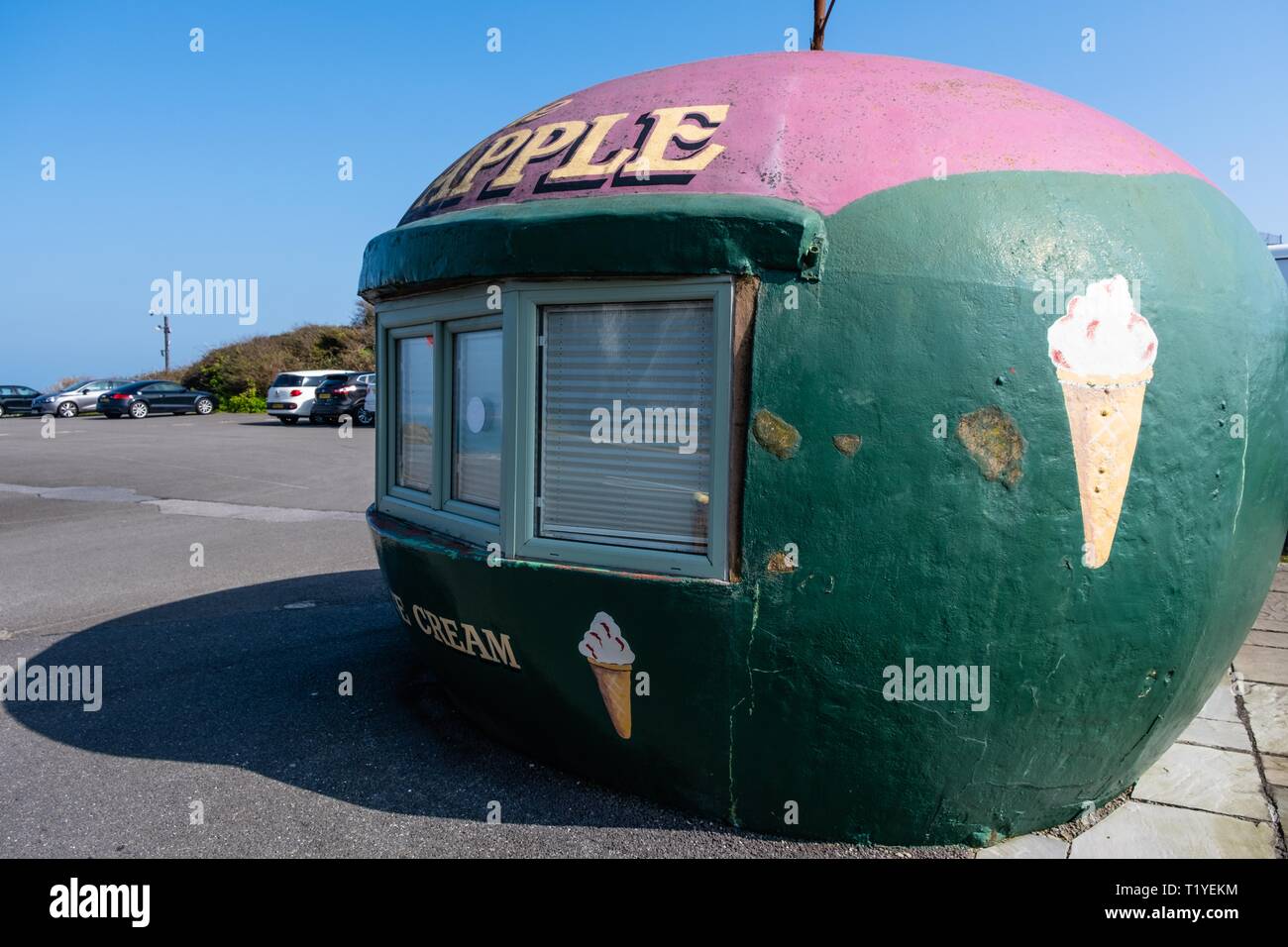 Icecream Kiosk Hi Res Stock Photography And Images Page 2 Alamy