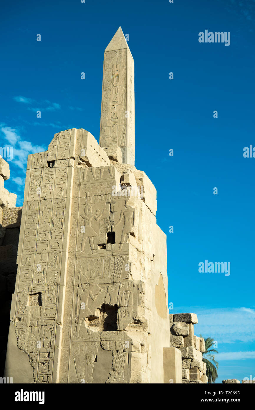 Ägypten, Luxor, Karnak-Tempel, Obelisk der Hatschepsut Stock Photo