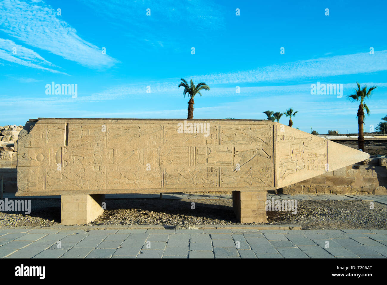 Ägypten, Luxor, Karnak-Tempel, liegender Obelisk der Hatschepsut Stock Photo