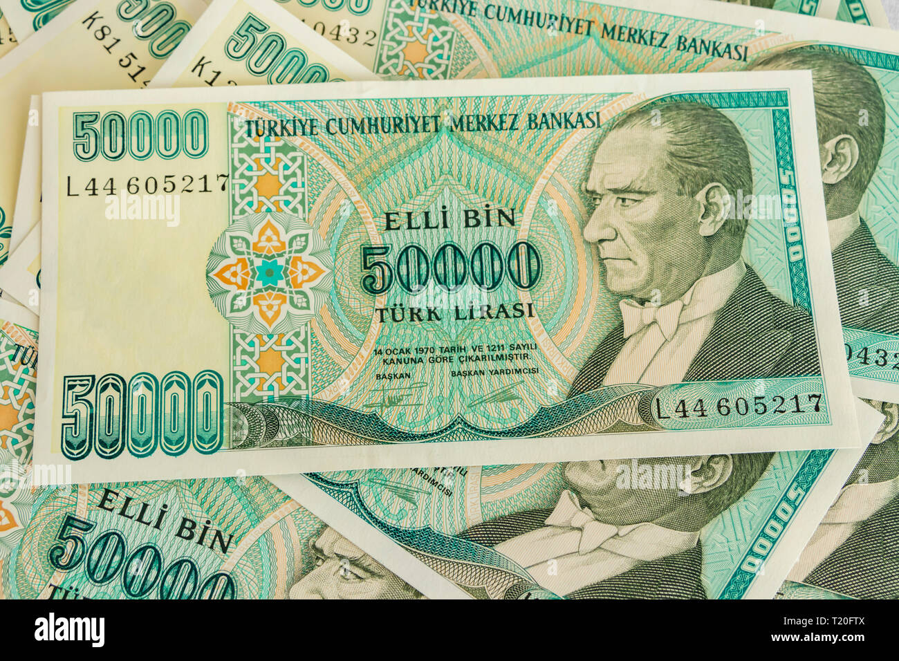 Close Up Old Turkish Lira Banknotes Stock Photo Alamy close-up-old-turkish-lira-banknotes-stock-photo-alamy