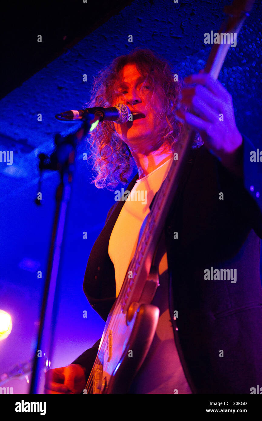 Hot bass guitar hi-res stock photography and images - Alamy