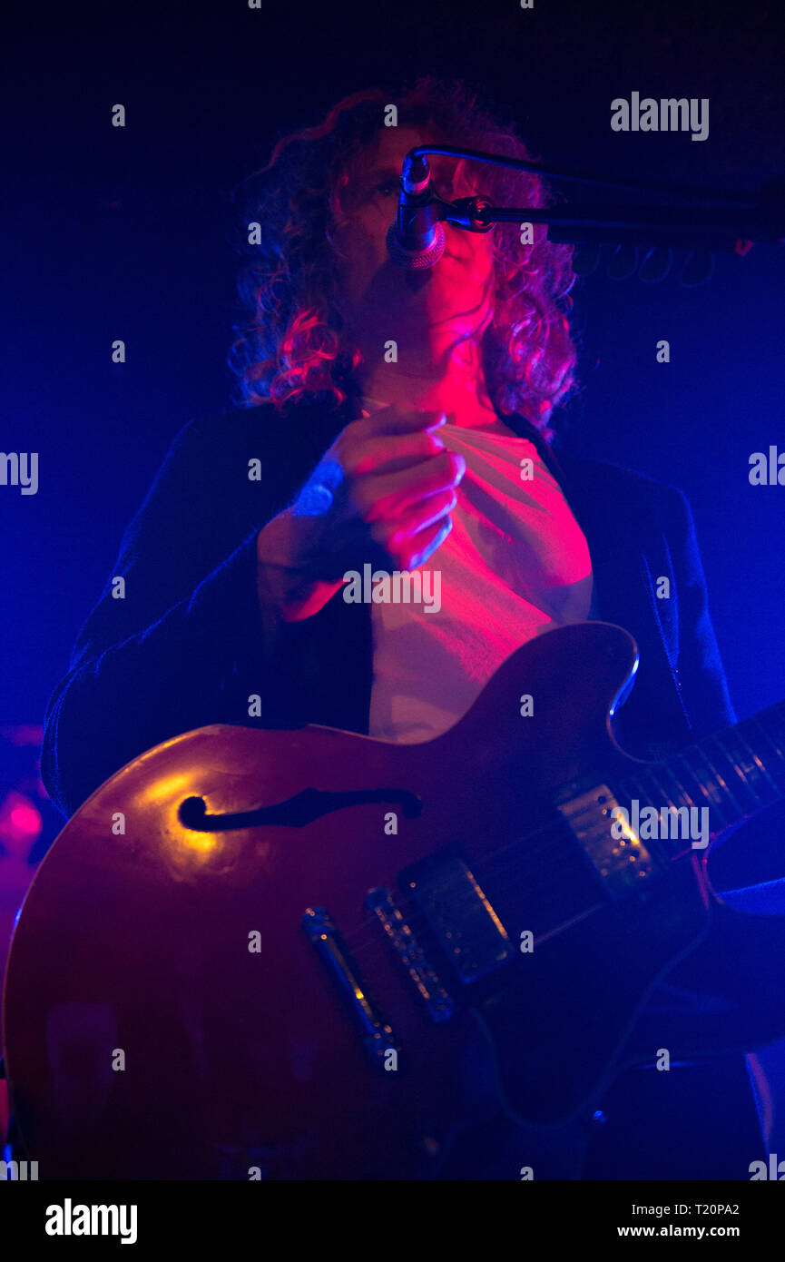 Killers Guitarist, Dave Keuning performing in Glasgow to a packed crowd ...