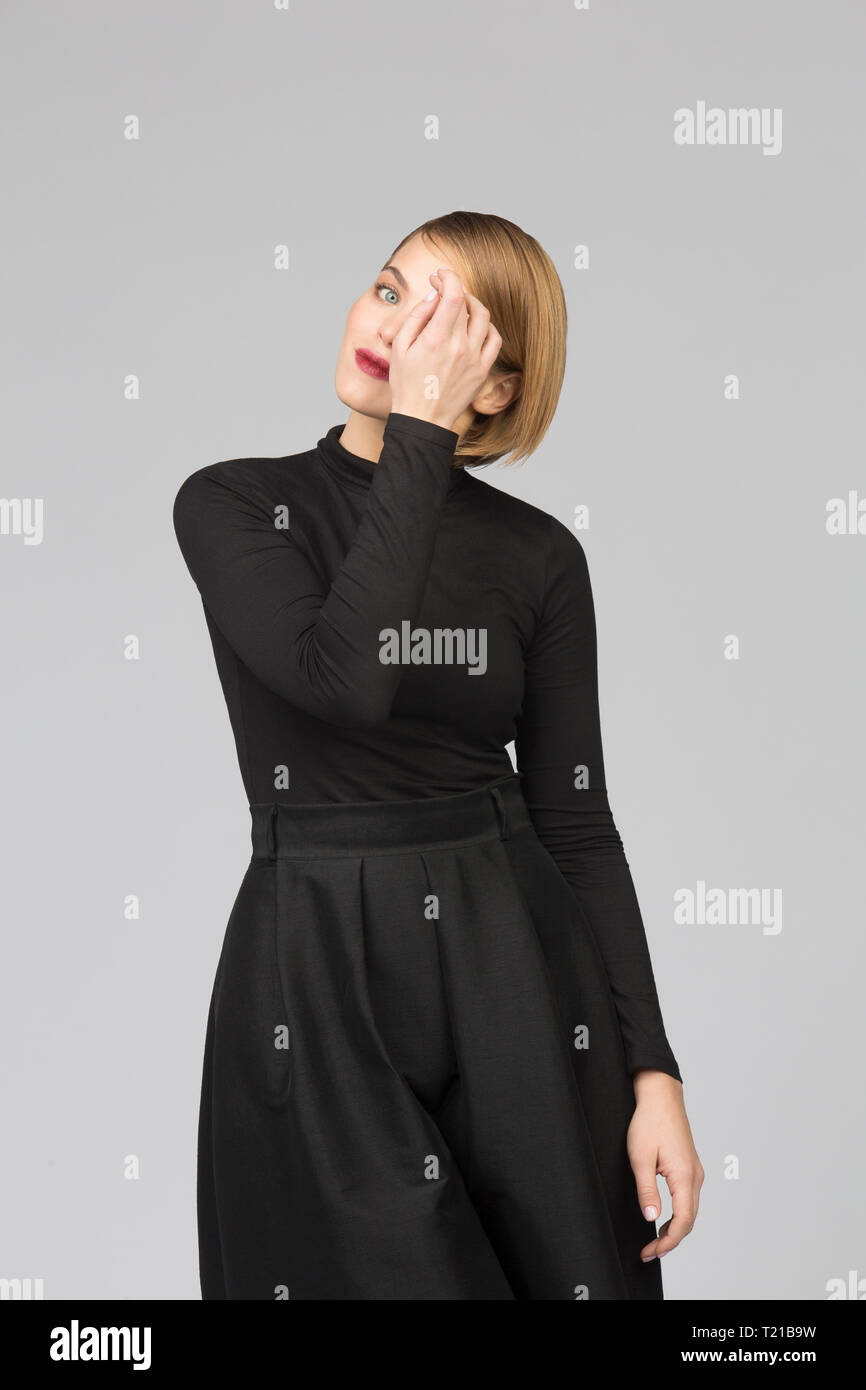Studio portrait of young woman hi-res stock photography and images - Alamy