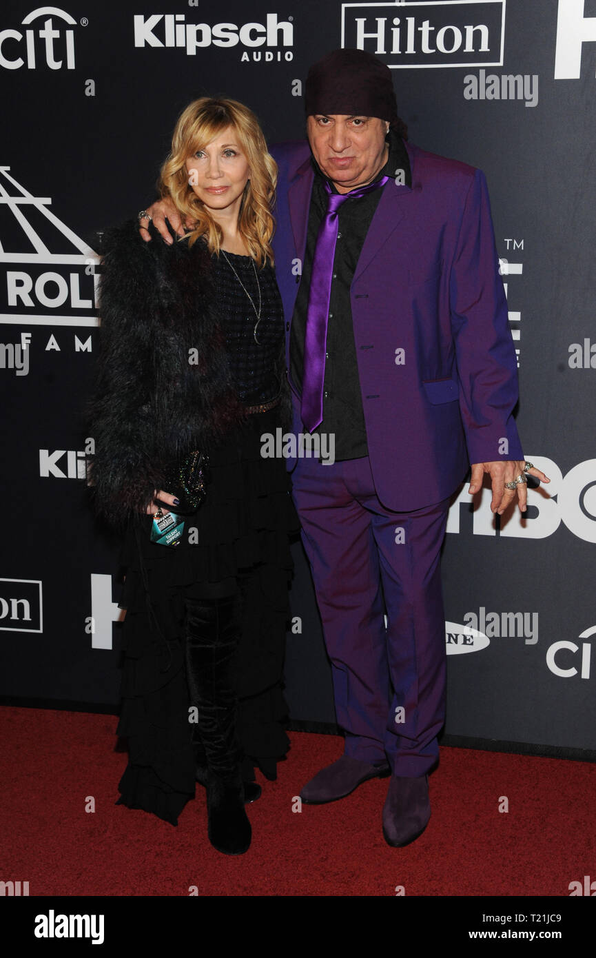 Maureen Van Zandt And Steven Van Zandt High Resolution Stock Photography And Images Alamy