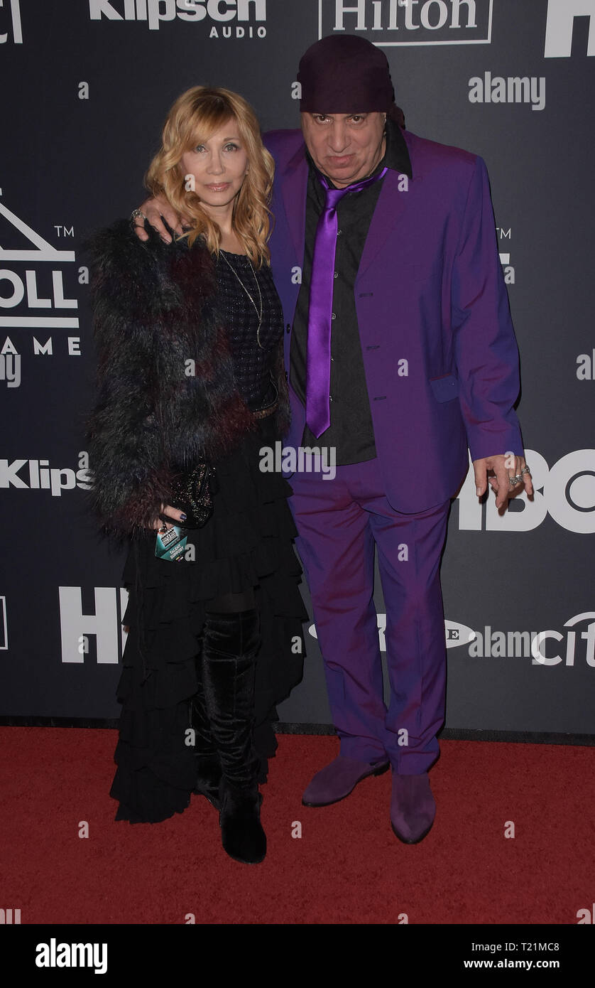 NEW YORK, NEW YORK - MARCH 29: Maureen Van Zandt, Steven Van Zandt attend the 2019 Rock & Roll Hall Of Fame Induction Ceremony at Barclays Center on March 29, 2019 in New York City. Photo: imageSPACE/MediaPunch Stock Photo