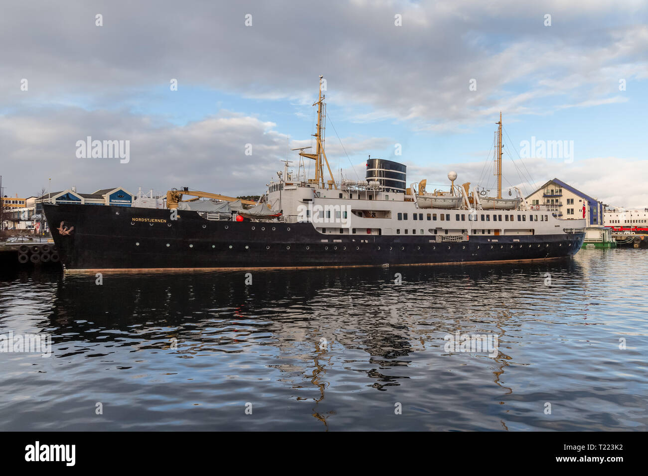 the-passenger-cruise-ship-ms-nordstjernen-in-port-in-the-town-of