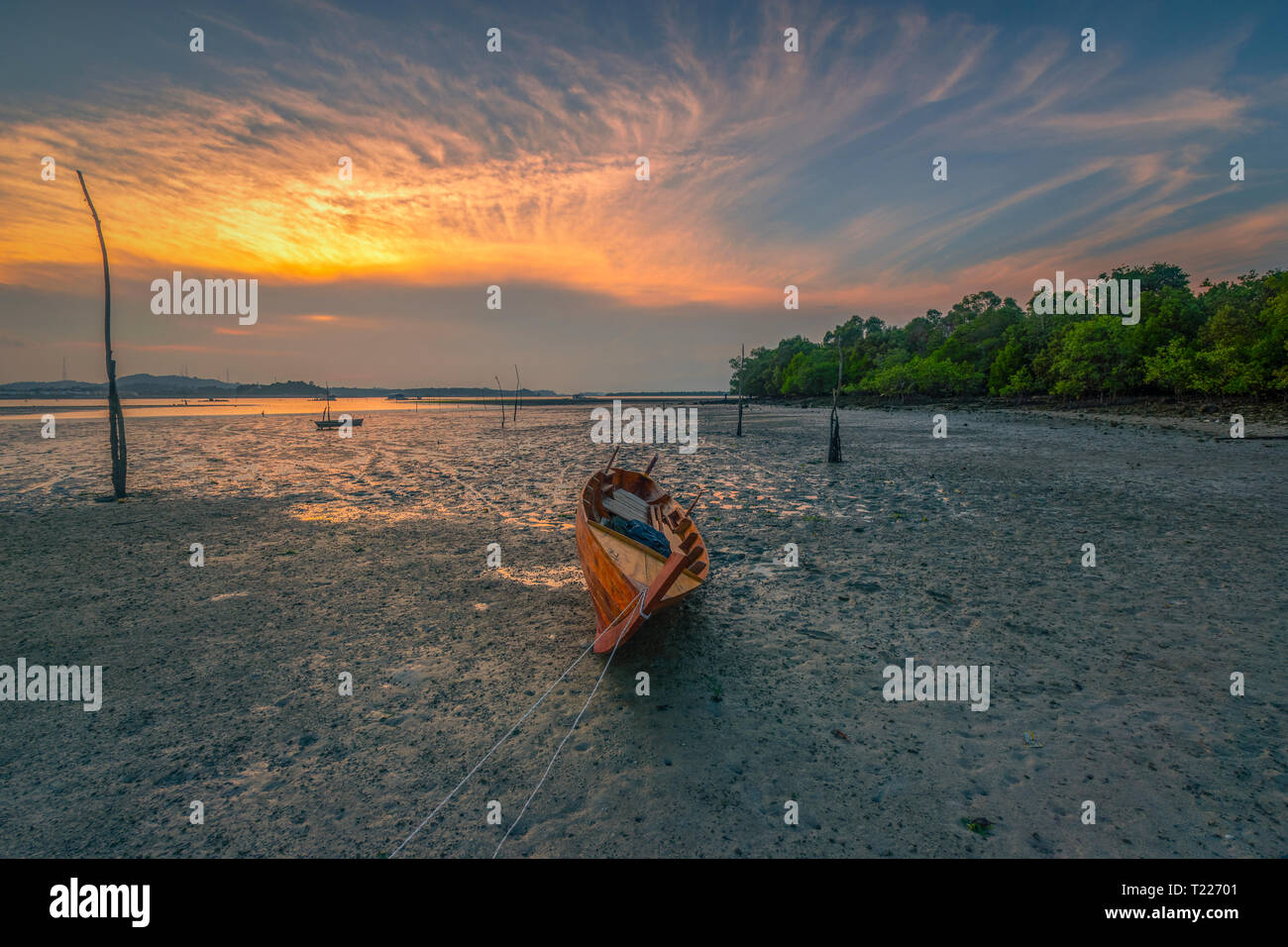 Boat parking space hi-res stock photography and images - Alamy