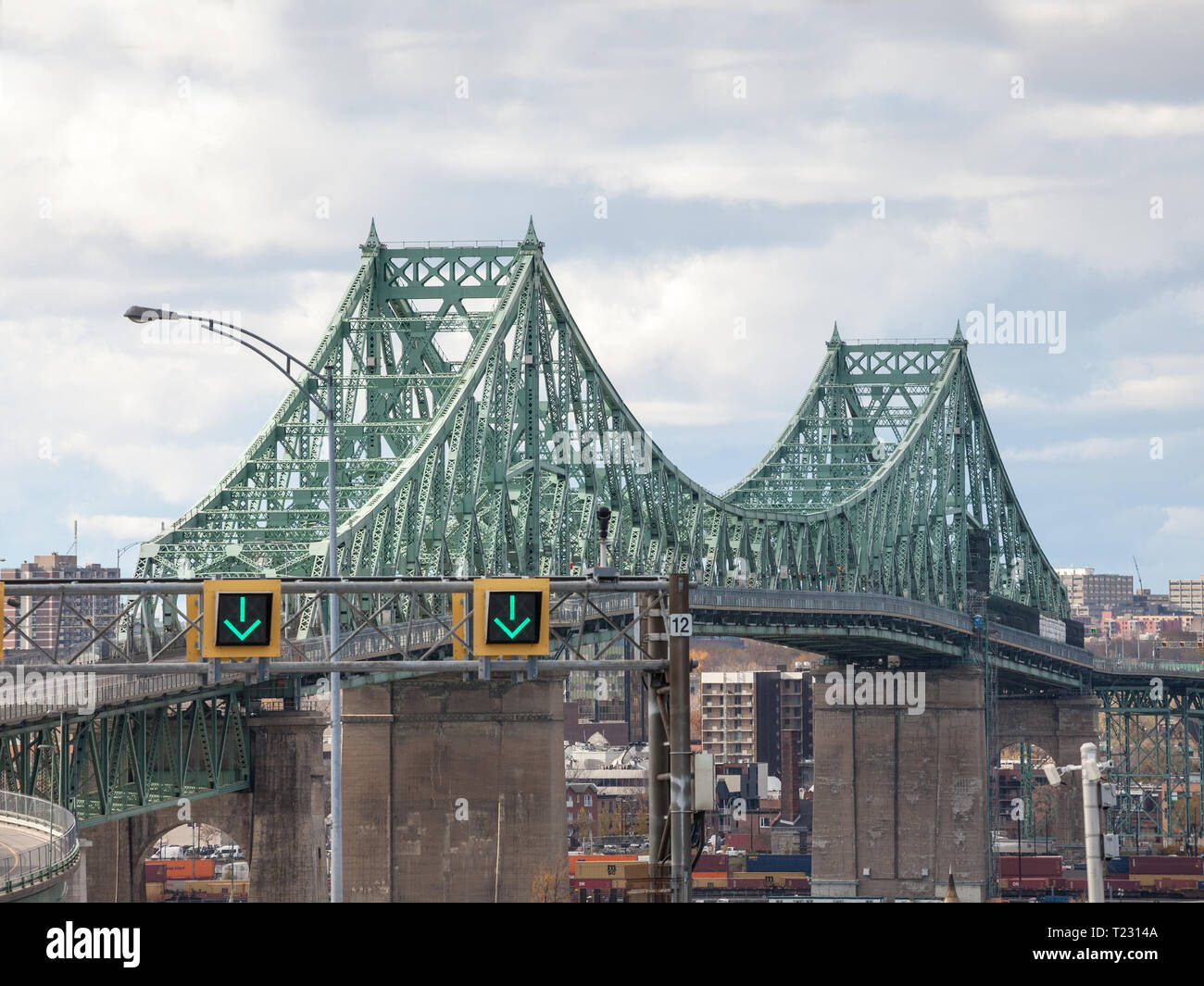 LONGUEUIL, CANADA - NOVEMBER 8, 2018:Pont Jacques Cartier bridge taken in the direction of Montreal, in Quebec, Canada on the Saint Lawrence river, It Stock Photo