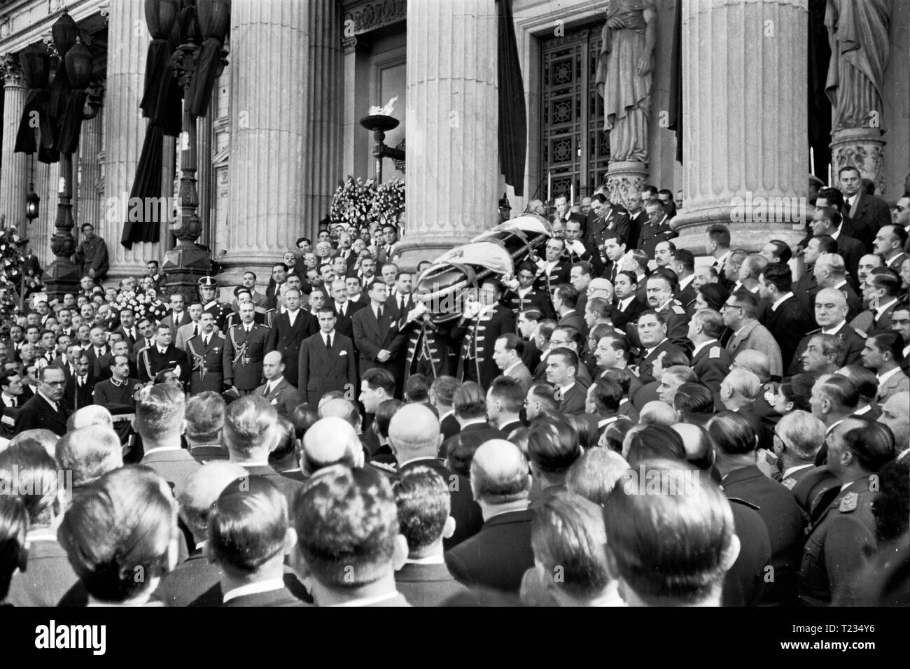 Eva Peron Funeral Buenos Aires 1952 Stock Photo Alamy