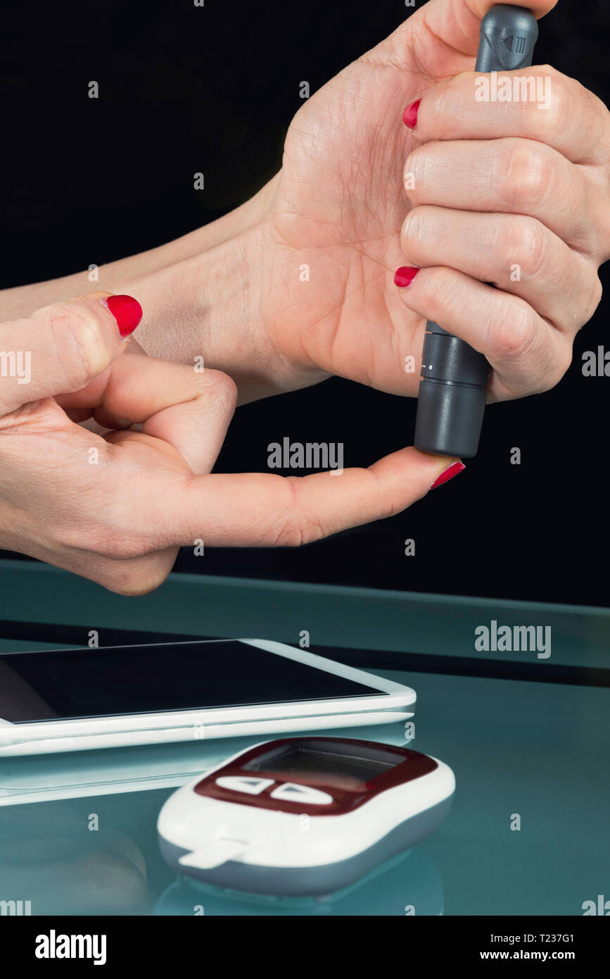 Using lancet hires stock photography and images Alamy