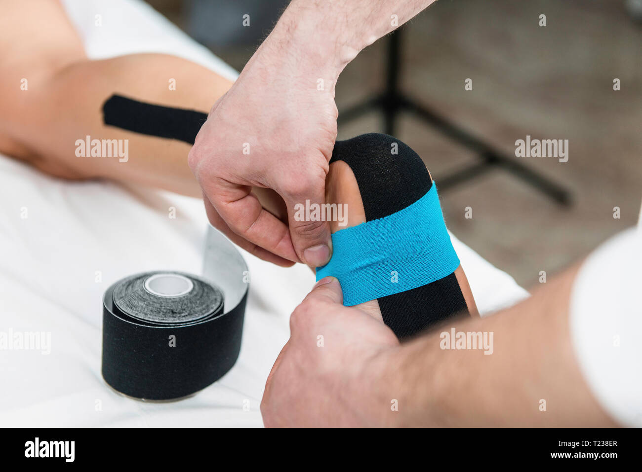 Kinesio Taping Physical Therapy Stock Photo Alamy