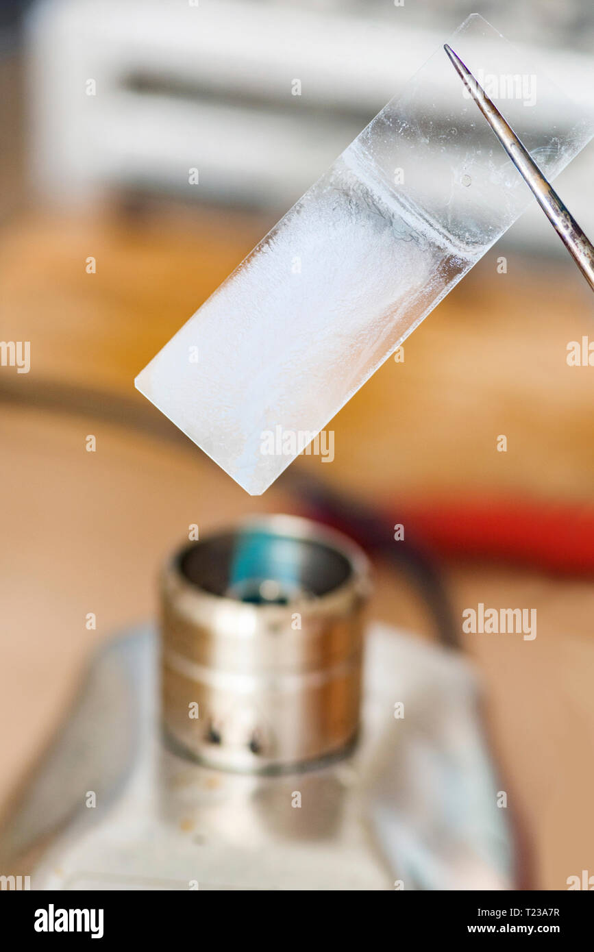Bunsen burner flame experiment hi-res stock photography and images - Alamy
