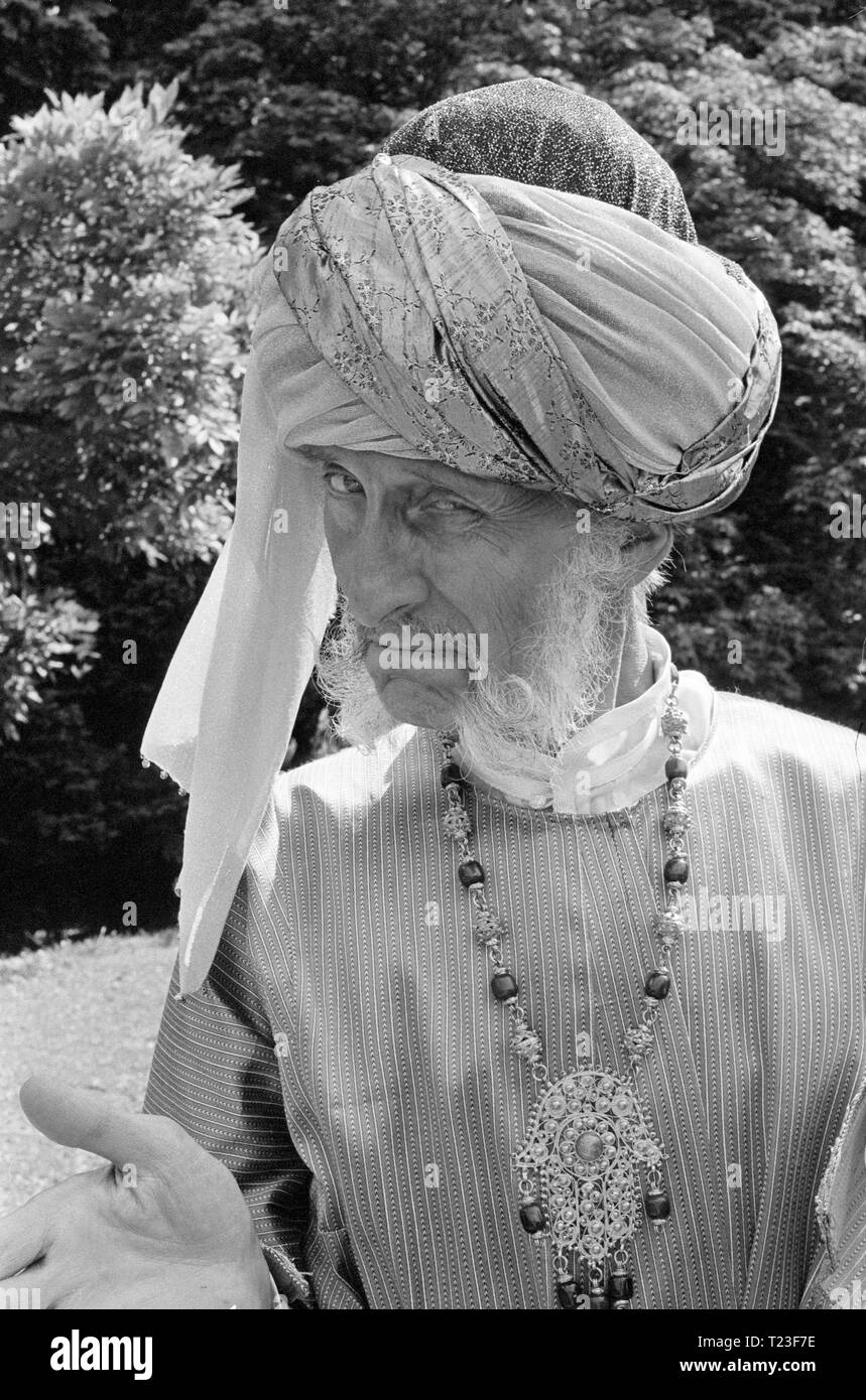 Peter cushing portrait hi-res stock photography and images - Alamy