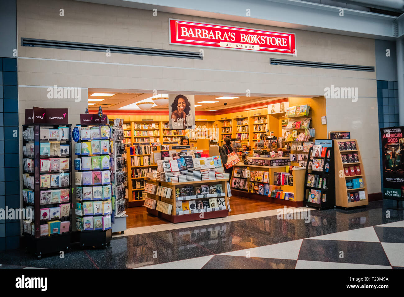 Barbara bookstore inside ohare airport chicago hires stock photography