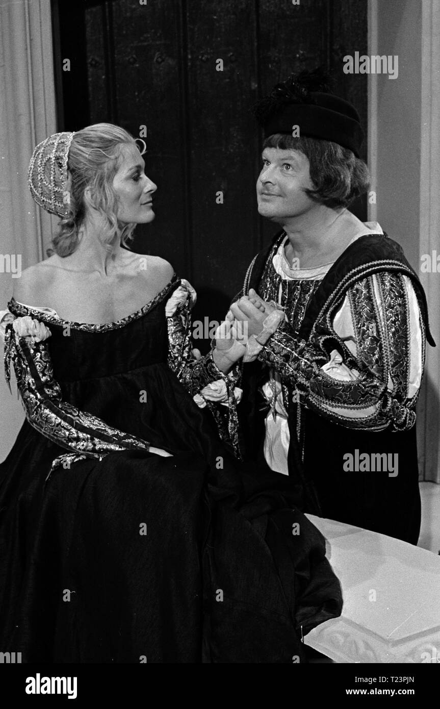 The Best of Benny Hill (1974)  Benny Hill,  Jenny Lee Wright,      Date: 1974 Stock Photo