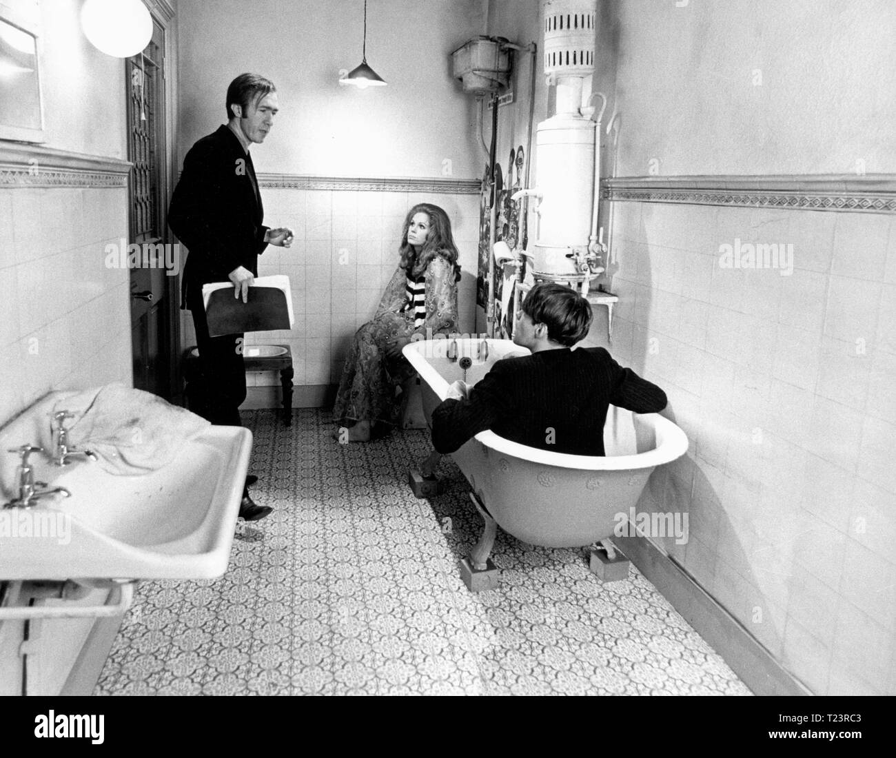 Movie movies bath bathroom Black and White Stock Photos & Images