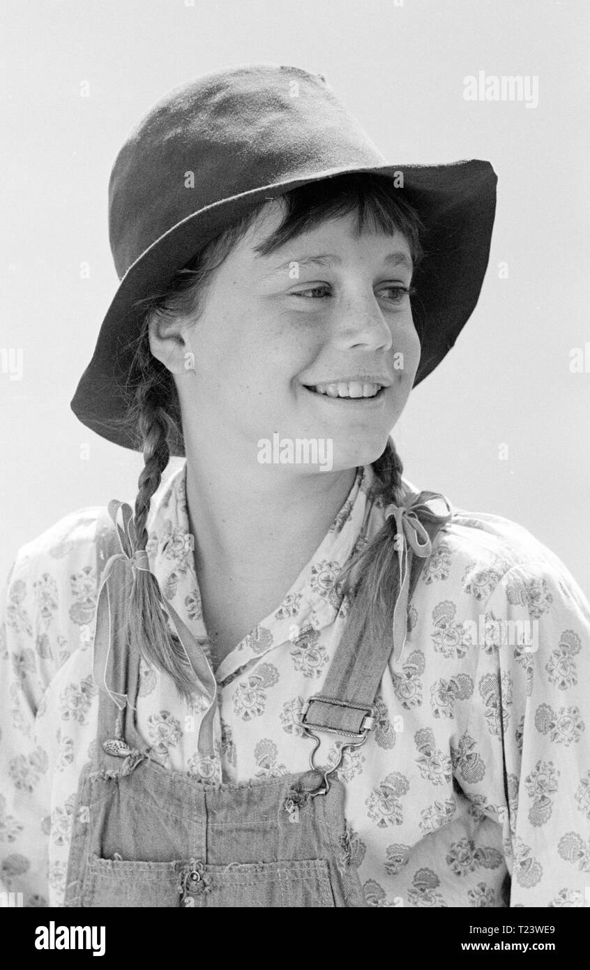 Dana hill Black and White Stock Photos & Images - Alamy, حجم الصورة 846x1390