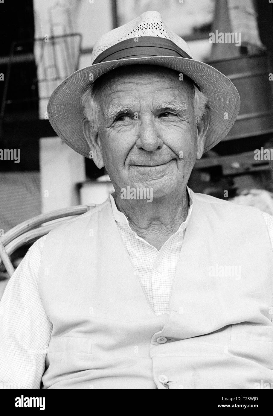 Cross Creek (1983)  Norton Baskin (Husband of the real Marjorie Kinnan Rawlings,  played by Mary Steenburgen in the film),      Date: 1983 Stock Photo