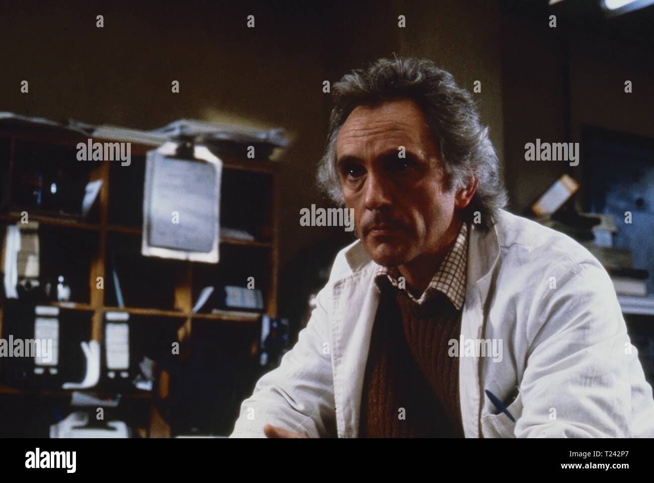 Link (1986)  Terence Stamp,      Date: 1986 Stock Photo