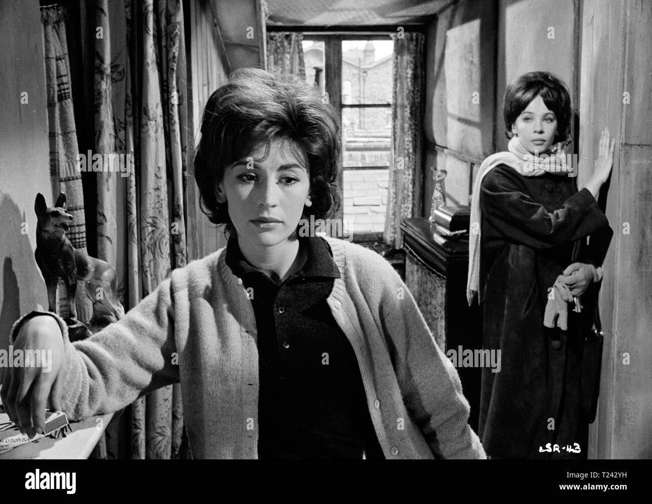 The LShaped Room (1962) Leslie Caron, Jennifer White, Date 1962 Stock