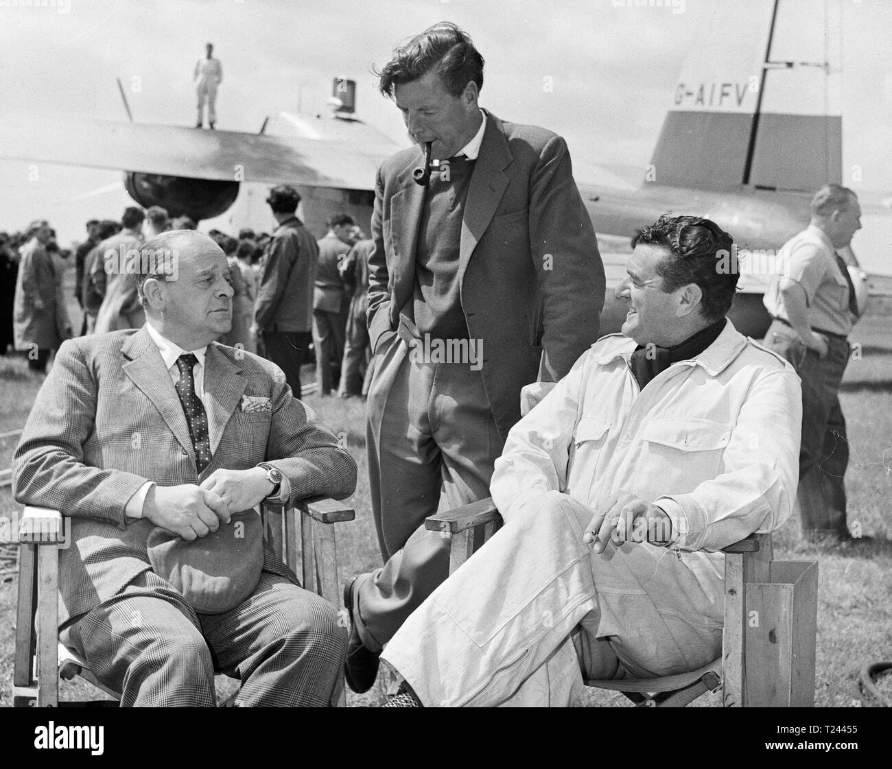 The Man in the Sky (1957) Walter Fitzgerald, Film Director Charles Crichton,  Jack Hawkins,     Date: 1957 Stock Photo