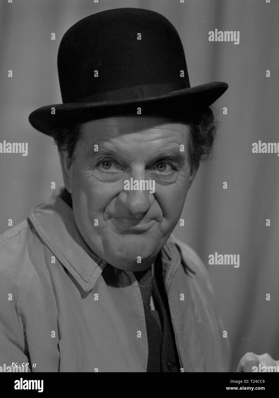 The Magic Box (1952) Stanley Holloway, Date 1952 Stock Photo Alamy