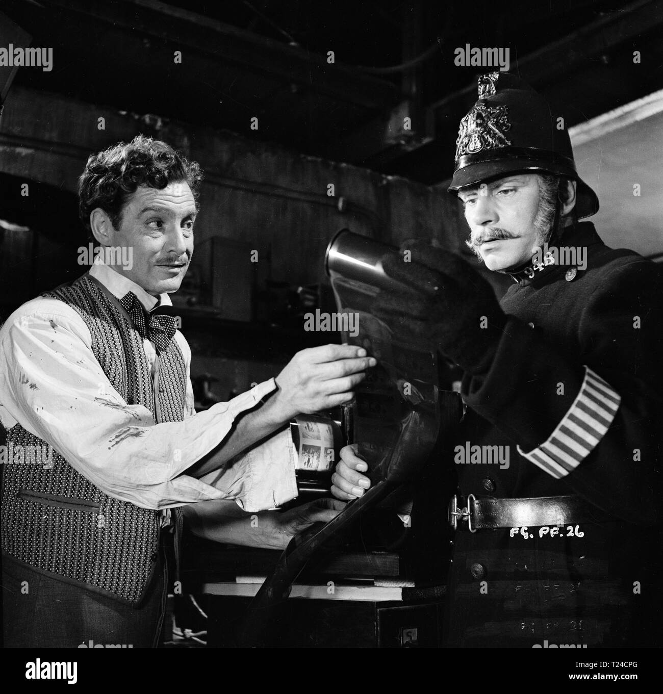 The Magic Box (1952) Robert Donat, Laurence Olivier, Date: 1952 Stock ...