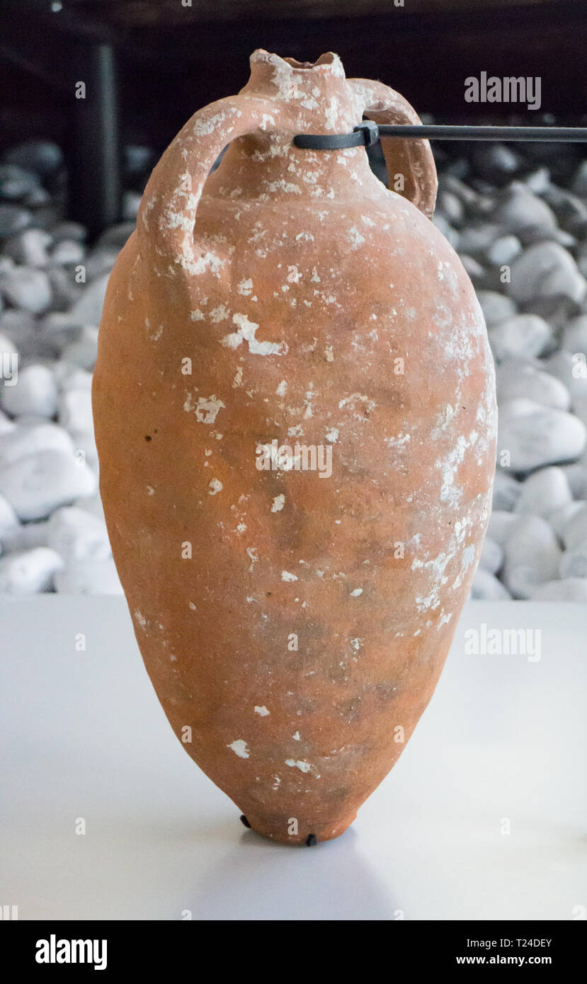 Musée d'Histoire de Marseille : Amphora Stock Photo