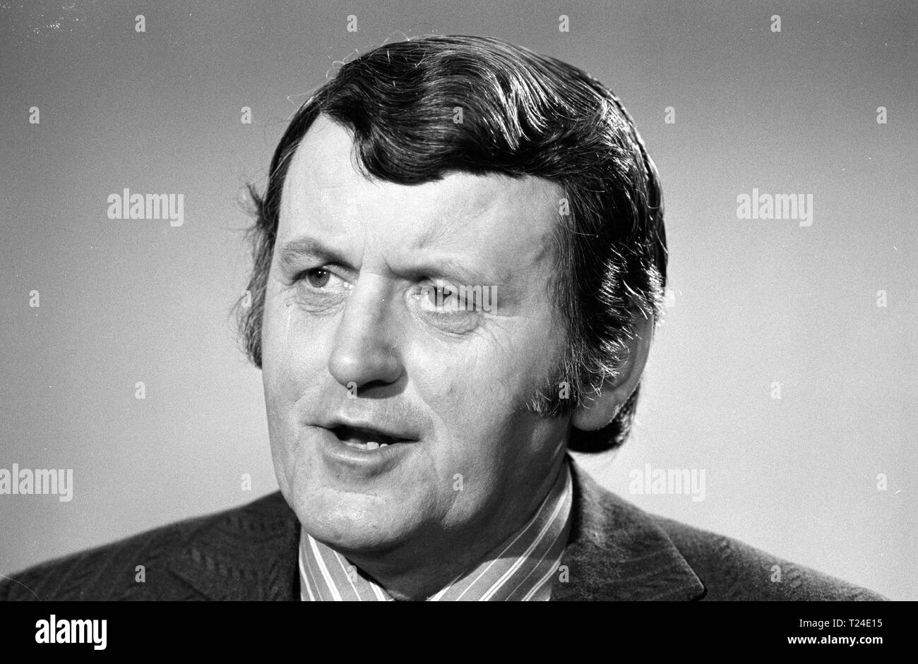 Man About the House (1974) Bill Grundy, Date: 1974 Stock Photo - Alamy