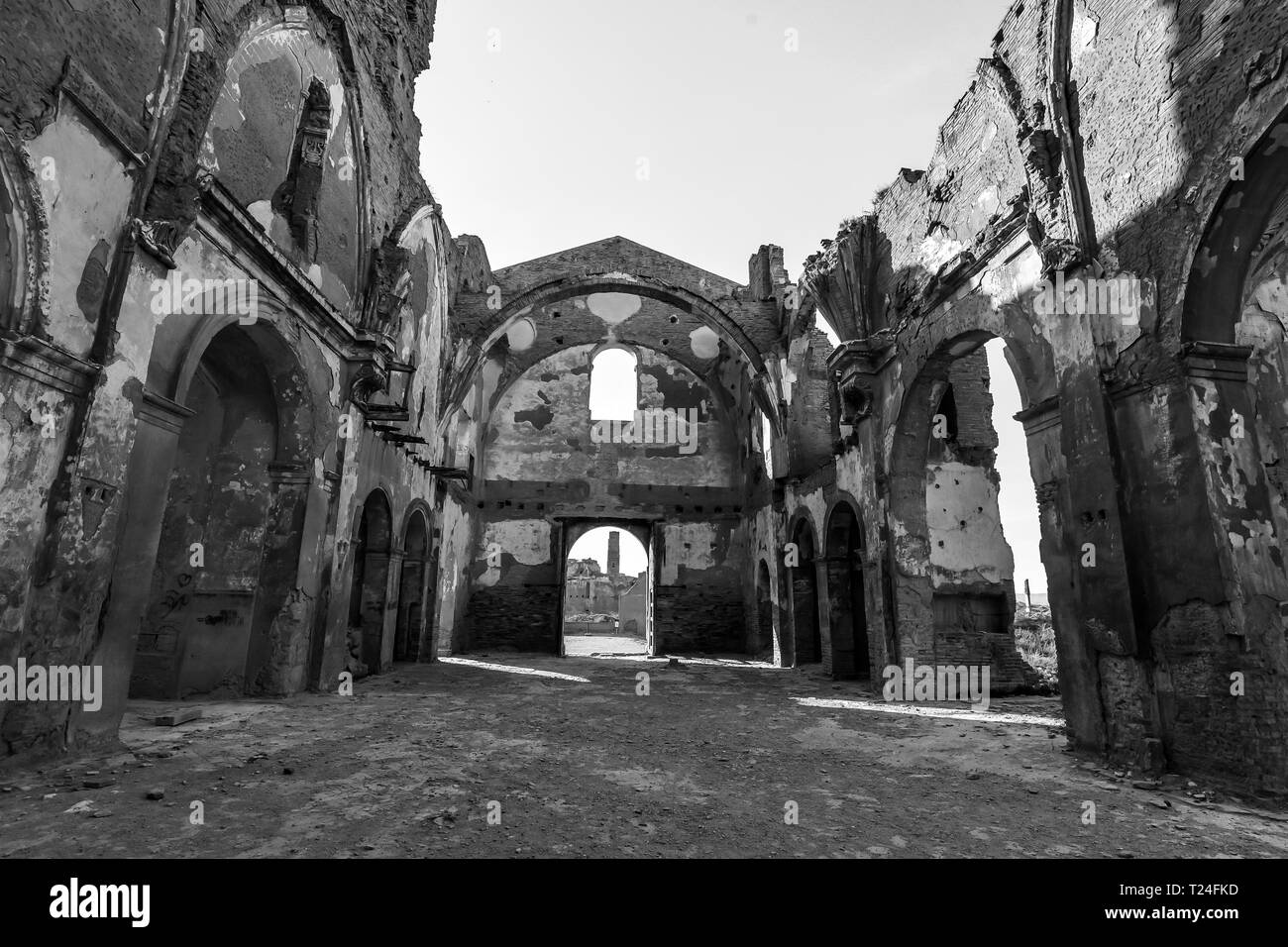 The remains of St Martin church in Belchite, a town in Aragon that was completely destroyed during the Spanish civil war - Belchite - Spain Stock Photo