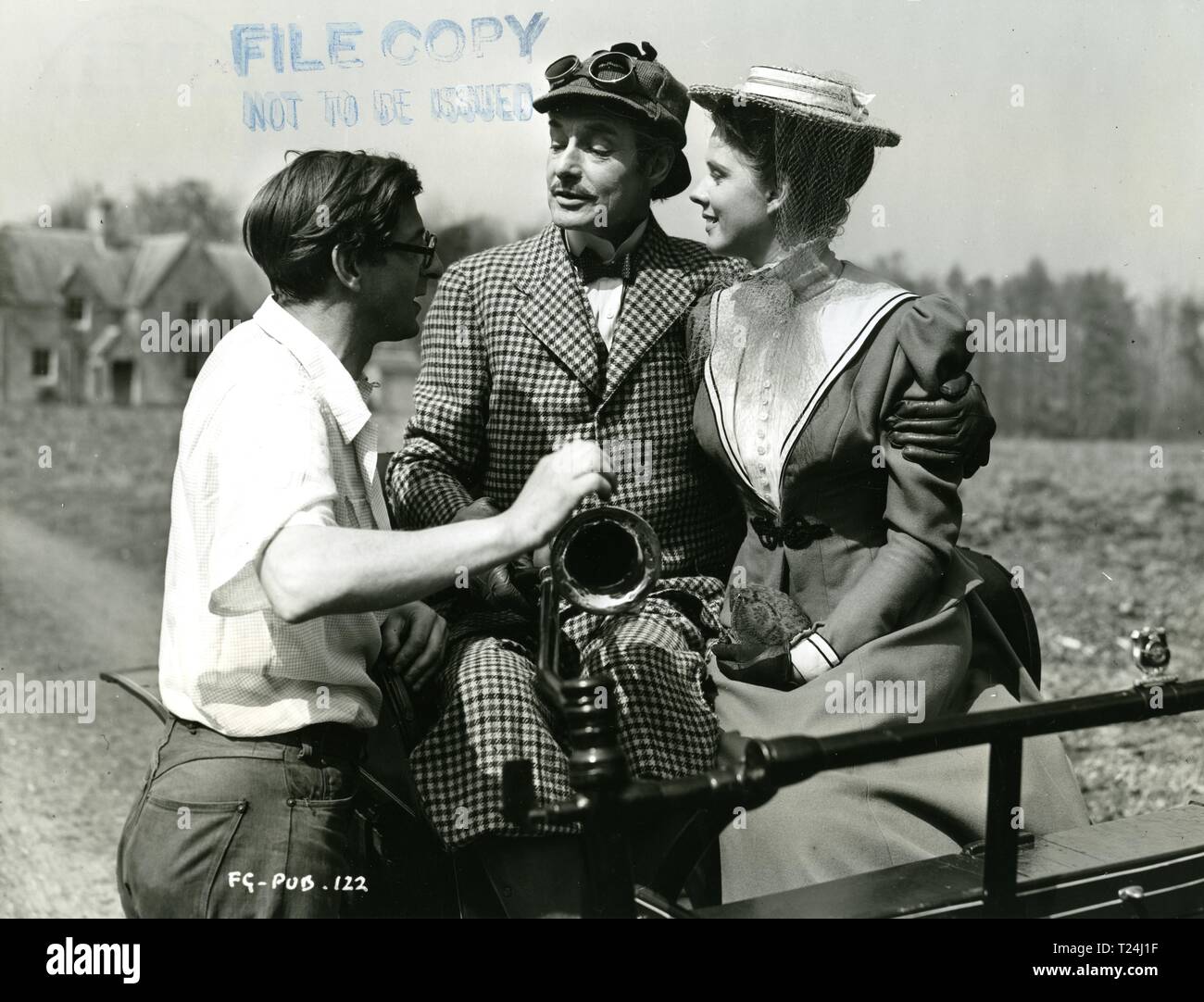 The Magic Box (1952) Robert Donat, Film director John Boulting ...