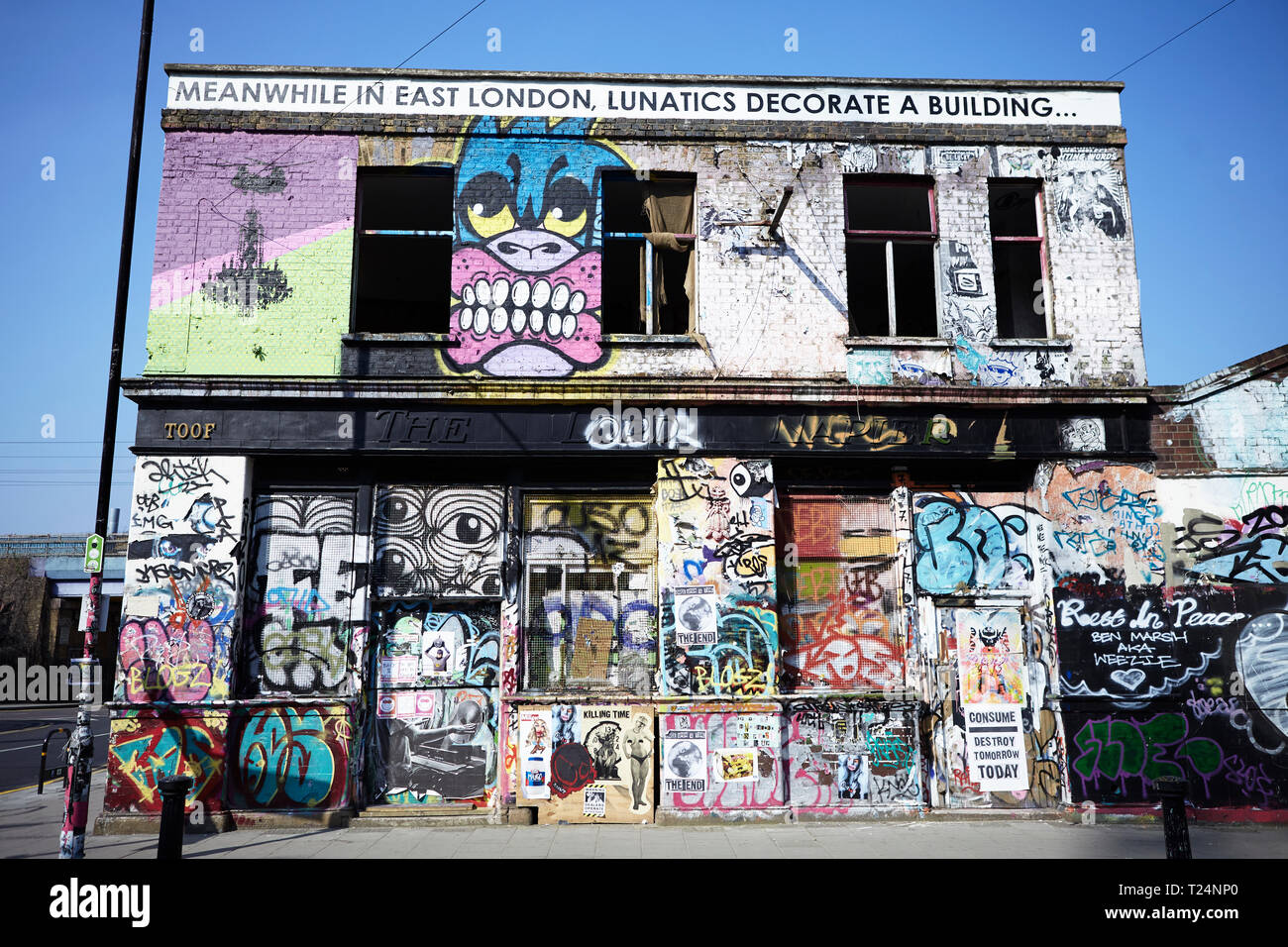 Hackney Wick graffiti , warehouse Stock Photo Alamy