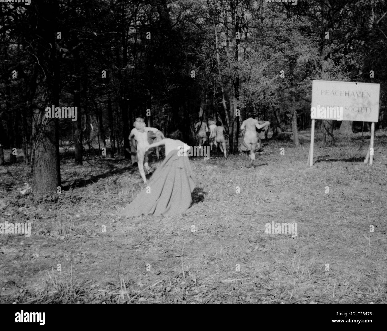 The Night We got the Bird (1961) Nudists in a nudist camp, Date: 1960
