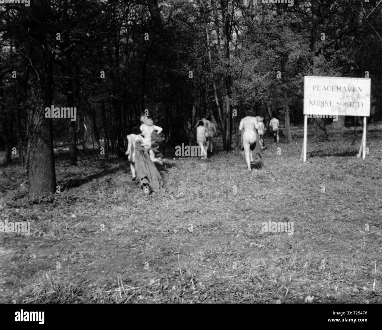 The Night We got the Bird (1961) Nudists in a nudist camp, Date: 1960
