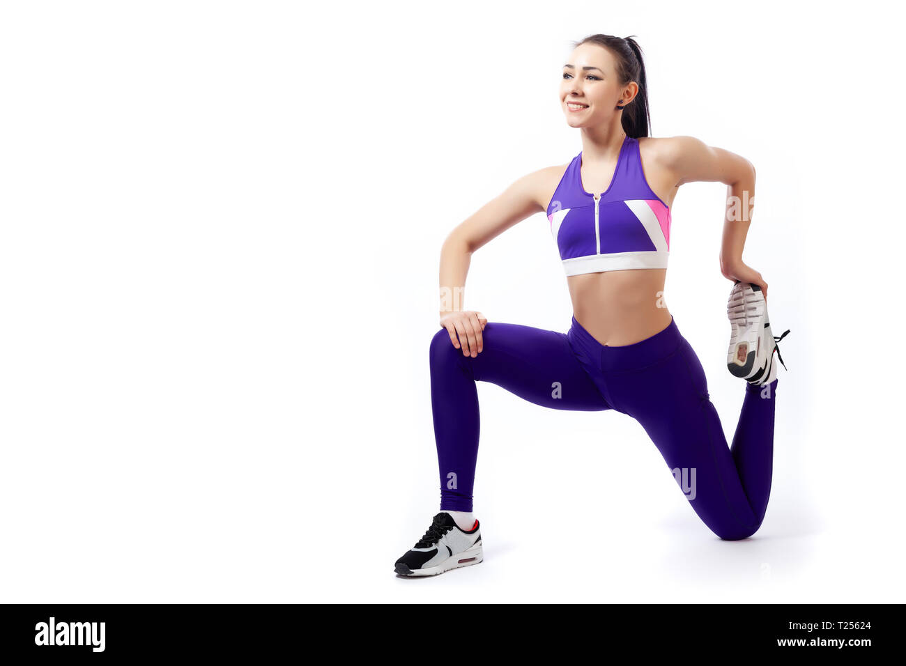 Purple sports bra hi-res stock photography and images - Alamy