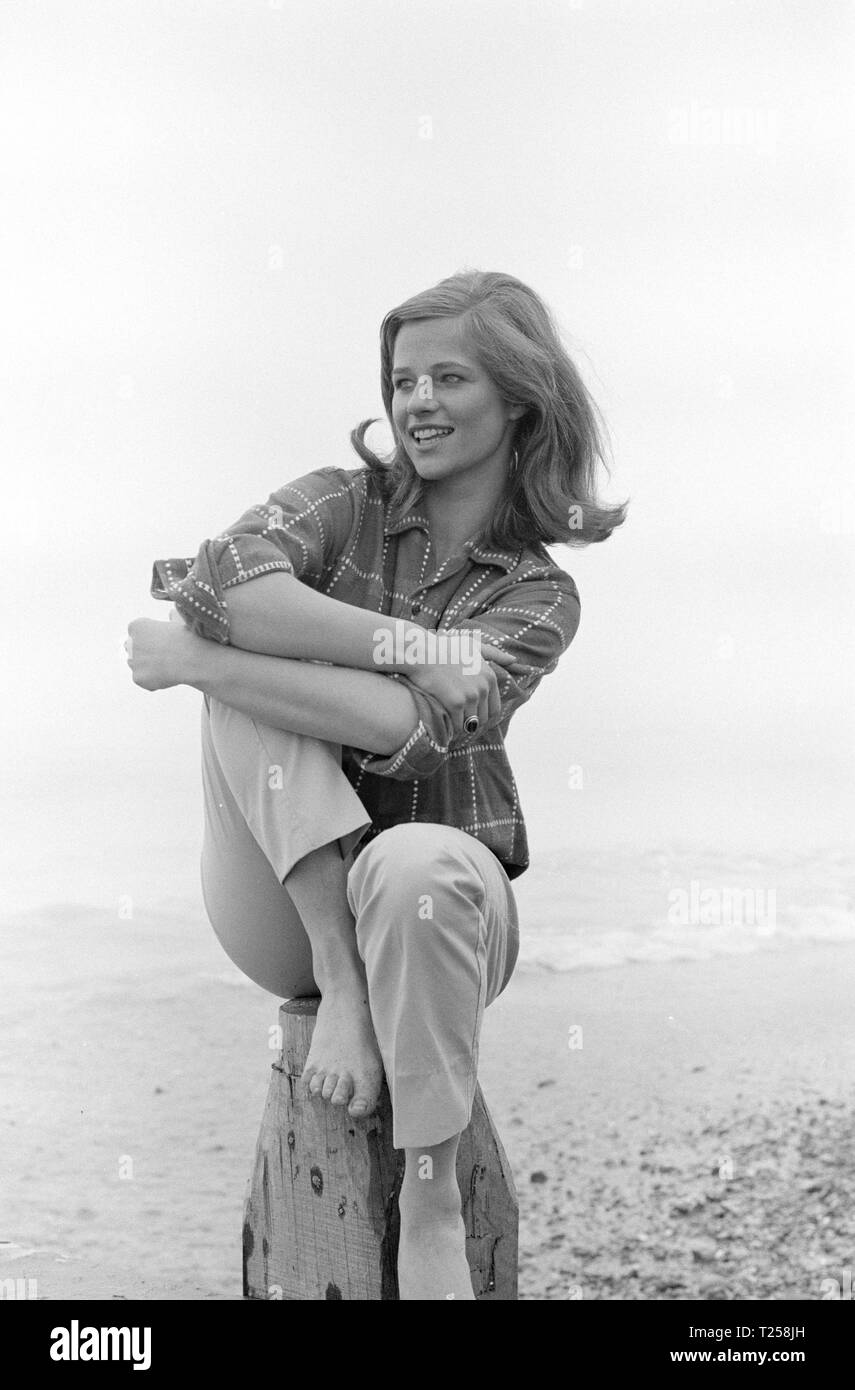 Rotten to the Core (1965) Charlotte Rampling, Date: 1965 Stock Photo - Alamy