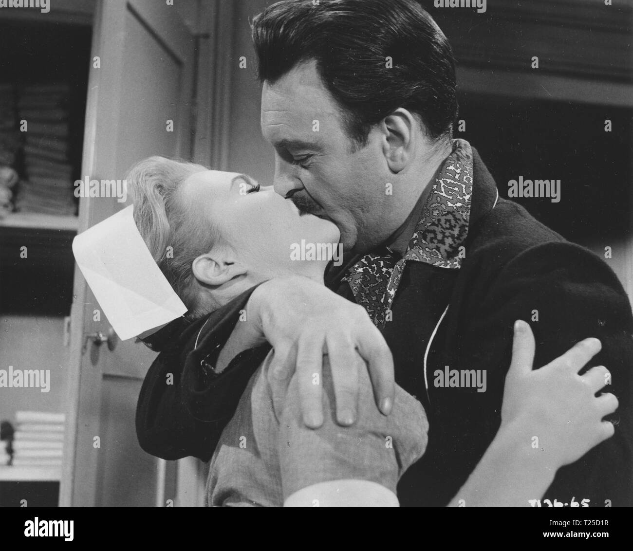 Twice Round the Daffodils (1962)  Juliet Mills,  Donald Sinden,       Date: 1962 Stock Photo