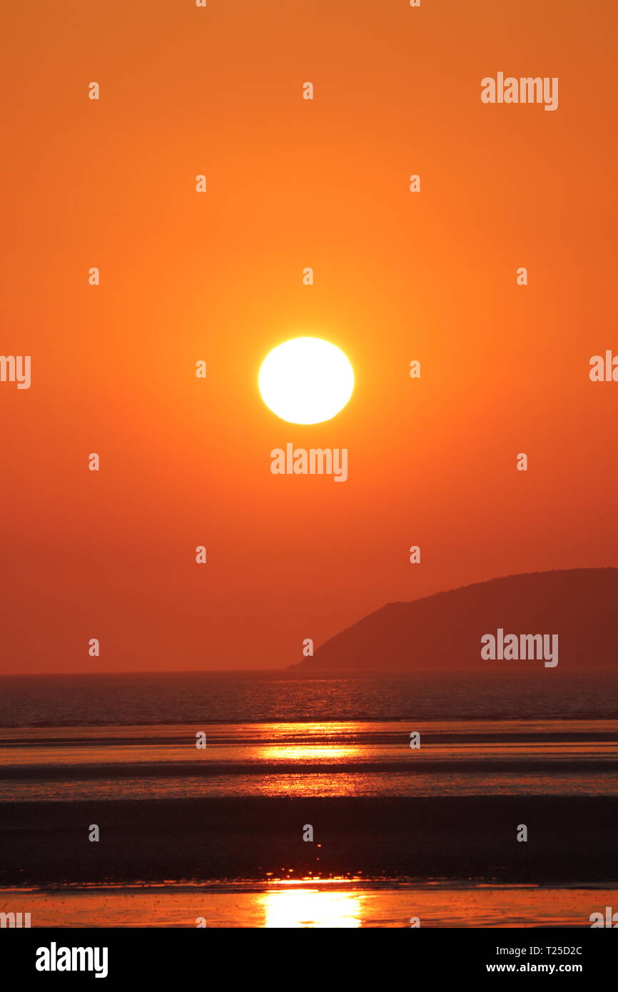 Hot Un Stock >> Sunset Over Weston Super Mare Beach Somerset Coastline Deep Orange Hot Un Stock >> Sunset Over Weston Super Mare Beach Somerset Coastline Deep Orange