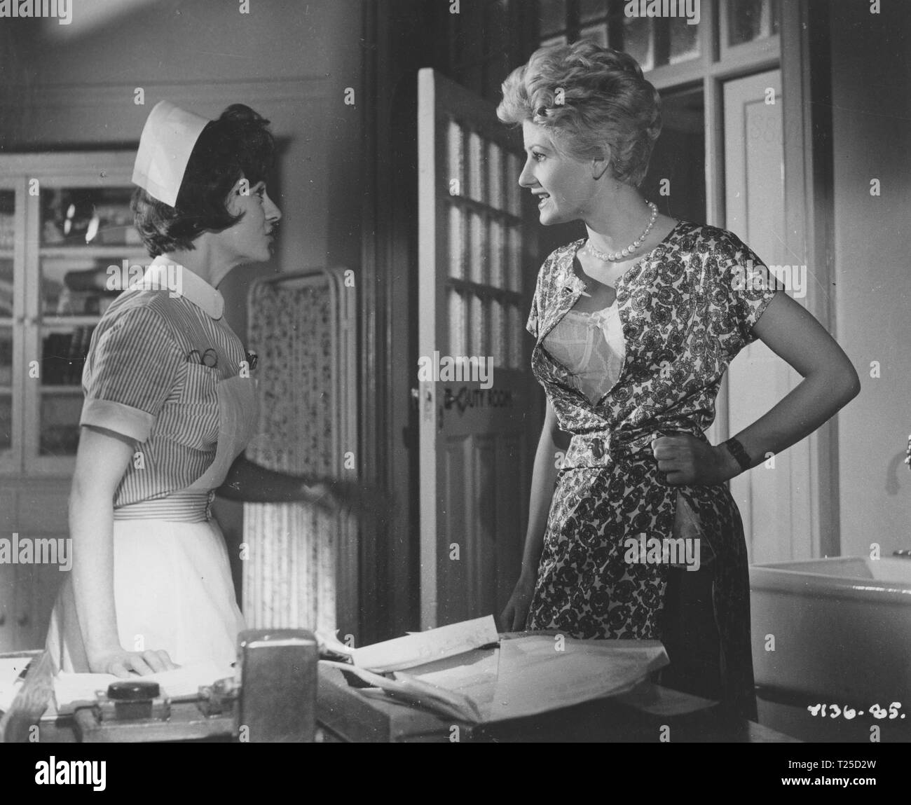 Twice Round the Daffodils (1962) Jill Ireland, Amanda Reiss, Date 1962