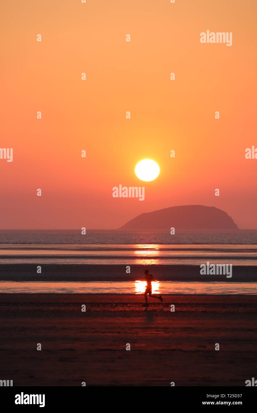 Hot Un Stock >> Sunset Over Weston Super Mare Beach Somerset Coastline Deep Hot Un Stock >> Sunset Over Weston Super Mare Beach Somerset Coastline Deep