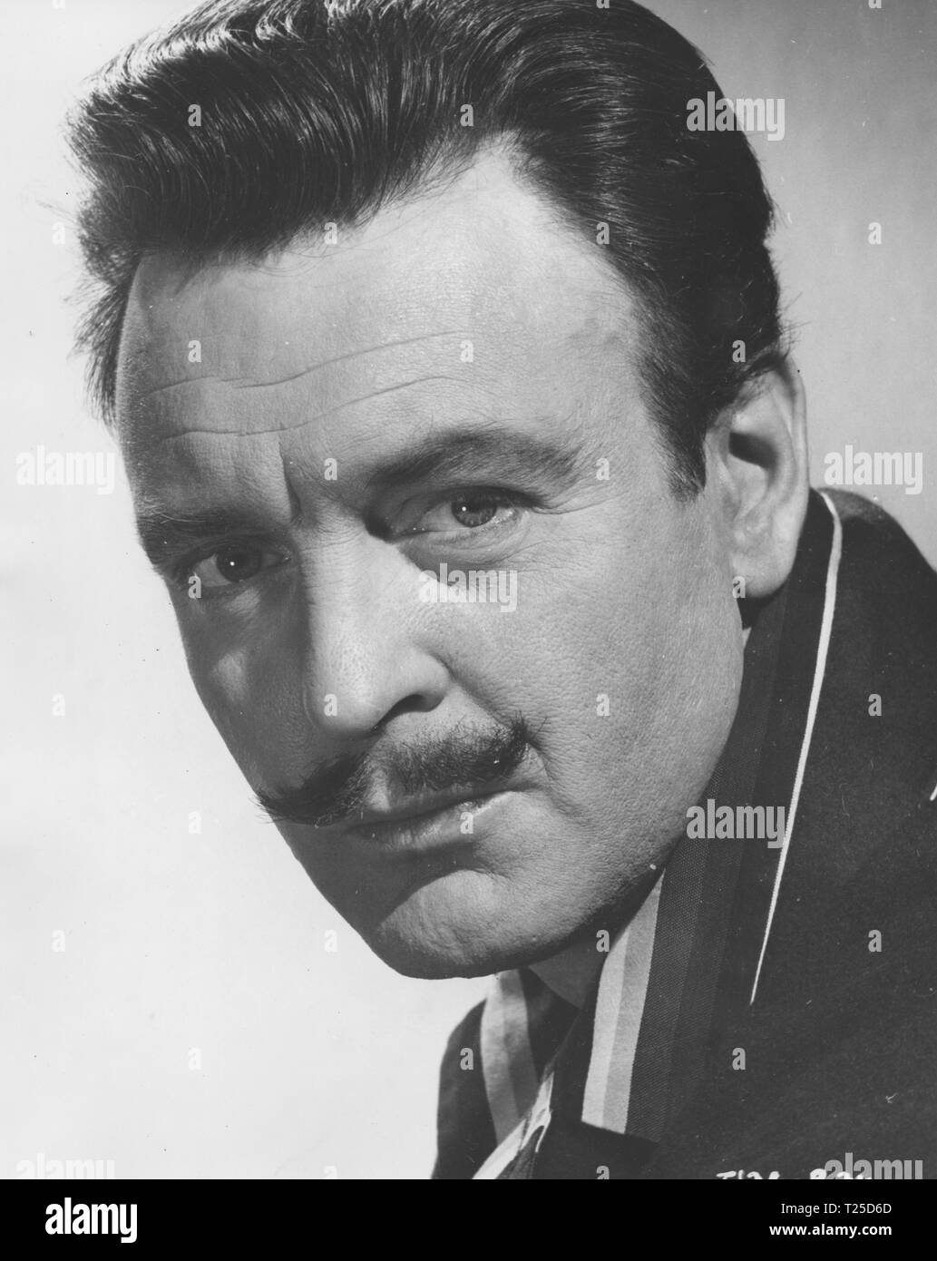 Twice Round the Daffodils (1962)  Donald Sinden,       Date: 1962 Stock Photo