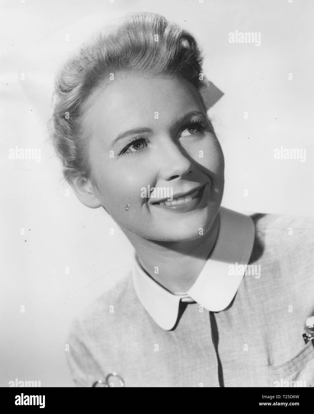 Twice Round the Daffodils (1962)  Juliet Mills,      Date: 1962 Stock Photo