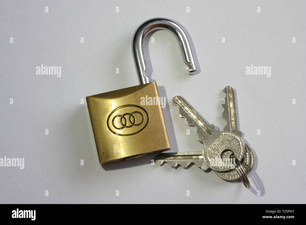 Padlock and Keys Stock Photo Alamy