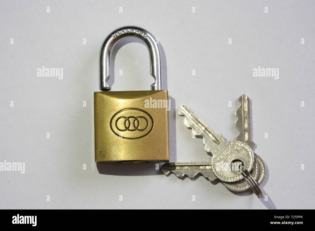 Padlocks With Keys Stock Photos & Padlocks With Keys Stock Images - Alamy