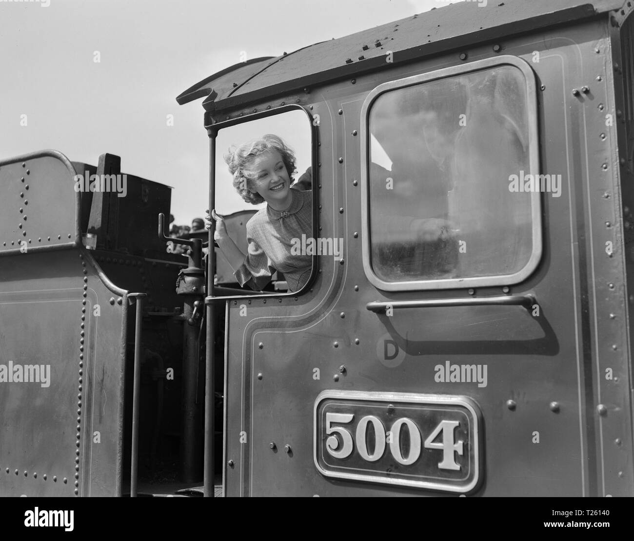 A Run for your Money (1949)  Moira Lister driving steam train     Date: 1949 Stock Photo