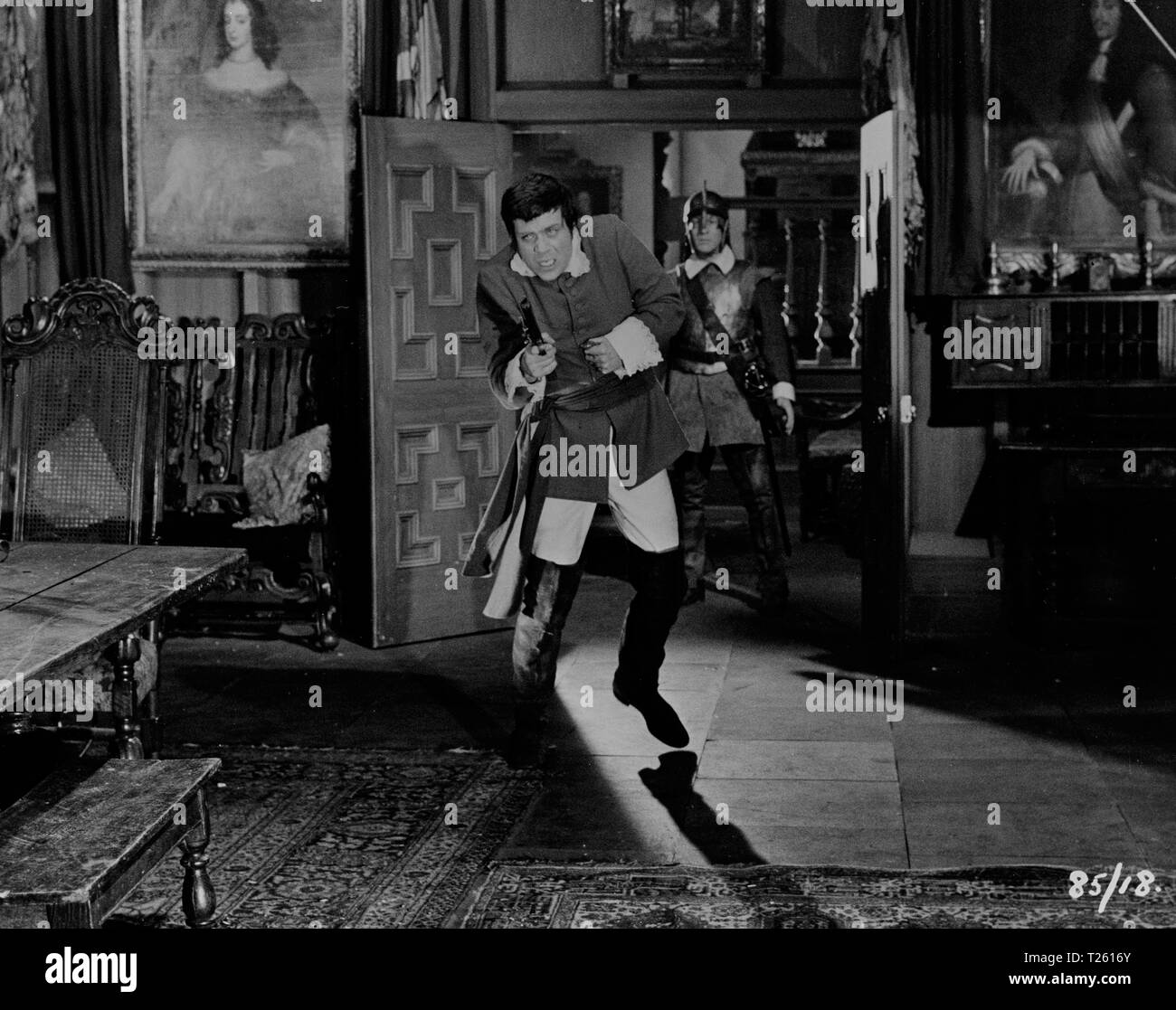 Oliver reed hi-res stock photography and images - Alamy